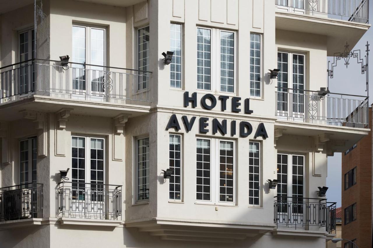 Hotel Avenida Памплона Екстер'єр фото